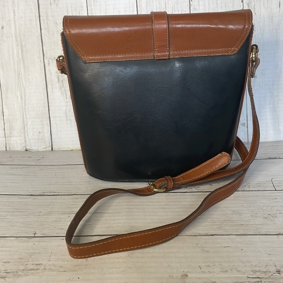 Vintage Moda Italiana Leather Black and Brown Turnlock Crossbody Bucket Bag - Picture 2 of 13